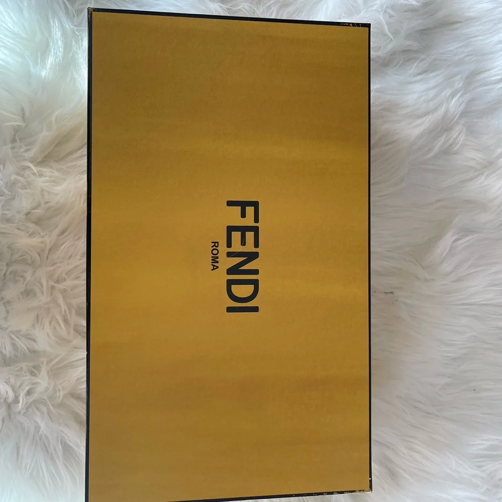 Authentic Fendi Cross-Strap FF Logo Sandals Mens - Picture 6 of 7